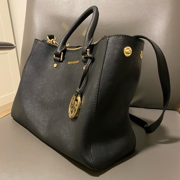 Michael Kors Sutton Medium Saffiano Leather Satchel - Picture 3 of 9